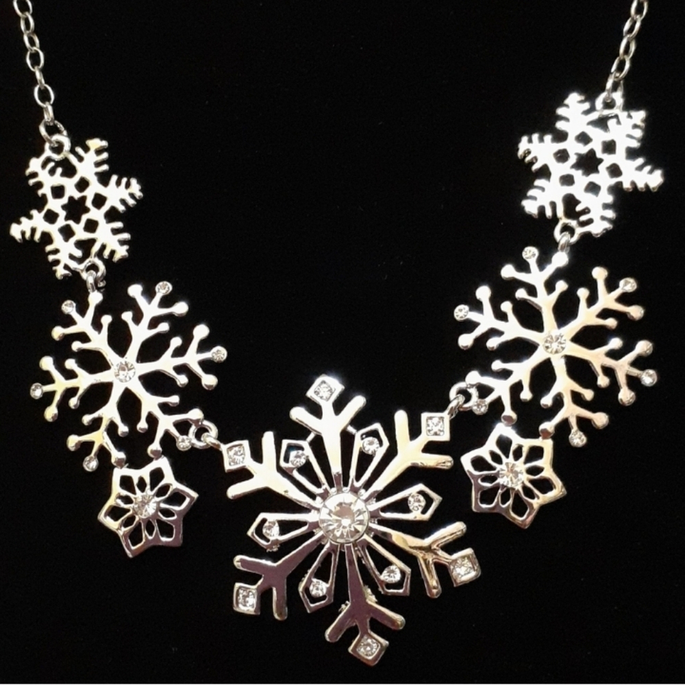 Christopher & Banks  Snowflake Necklace with Rhinestones.